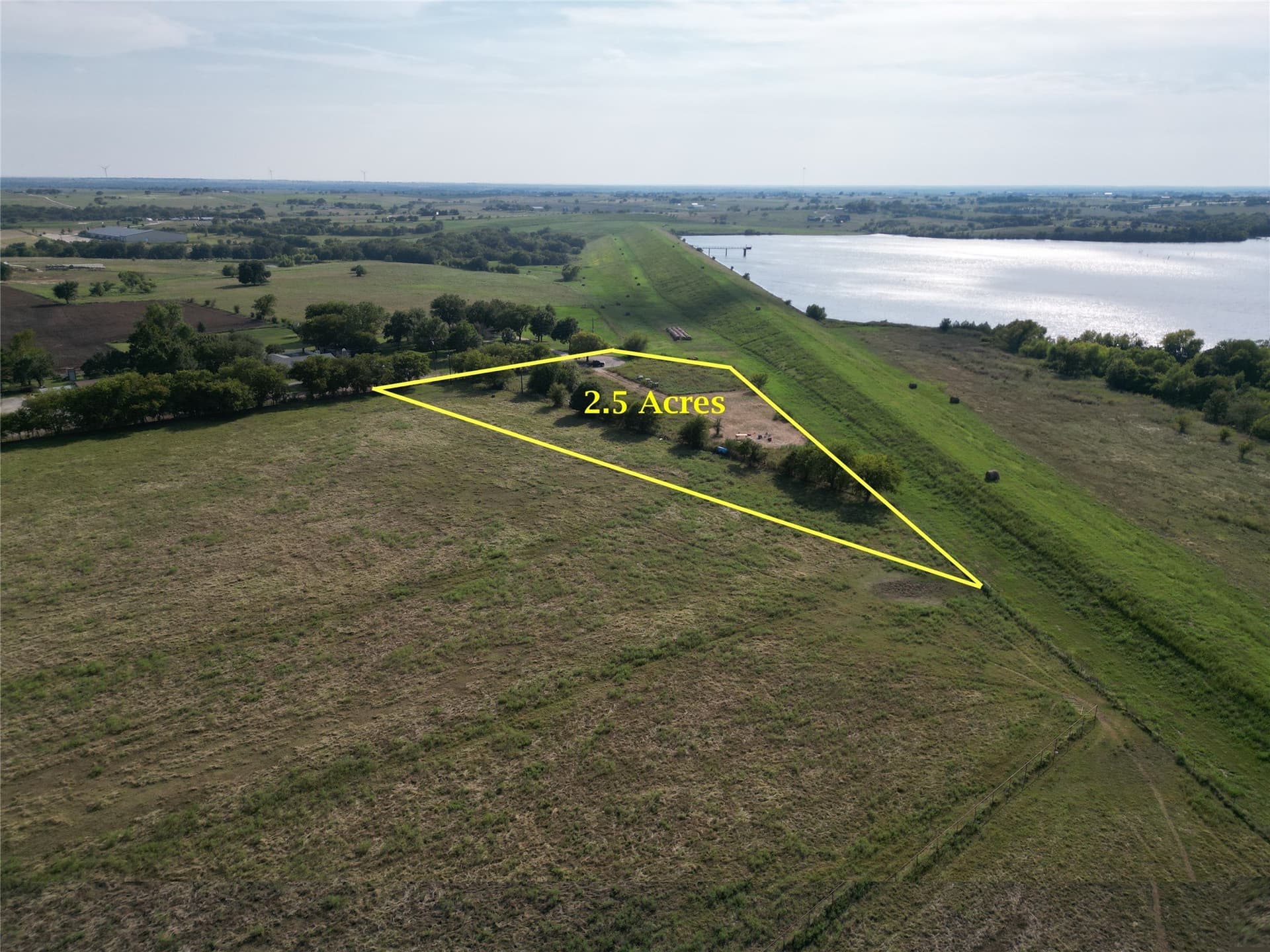 2.5 acres in Cooke County - photo 2
