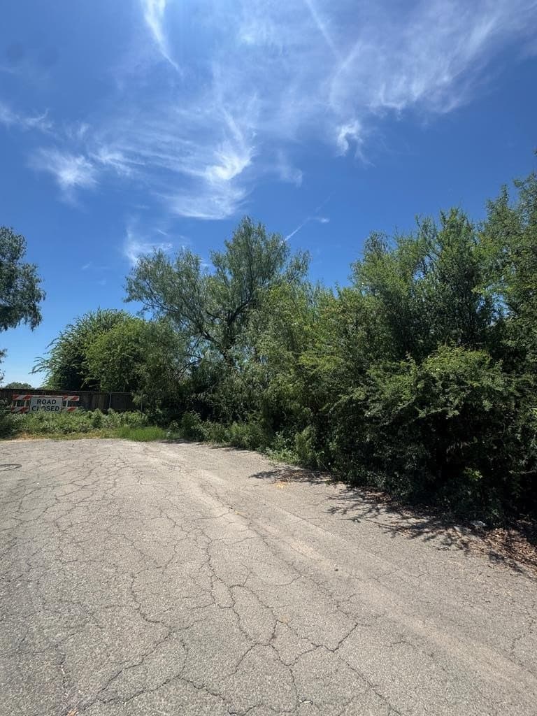 0.37 acres in Uvalde County