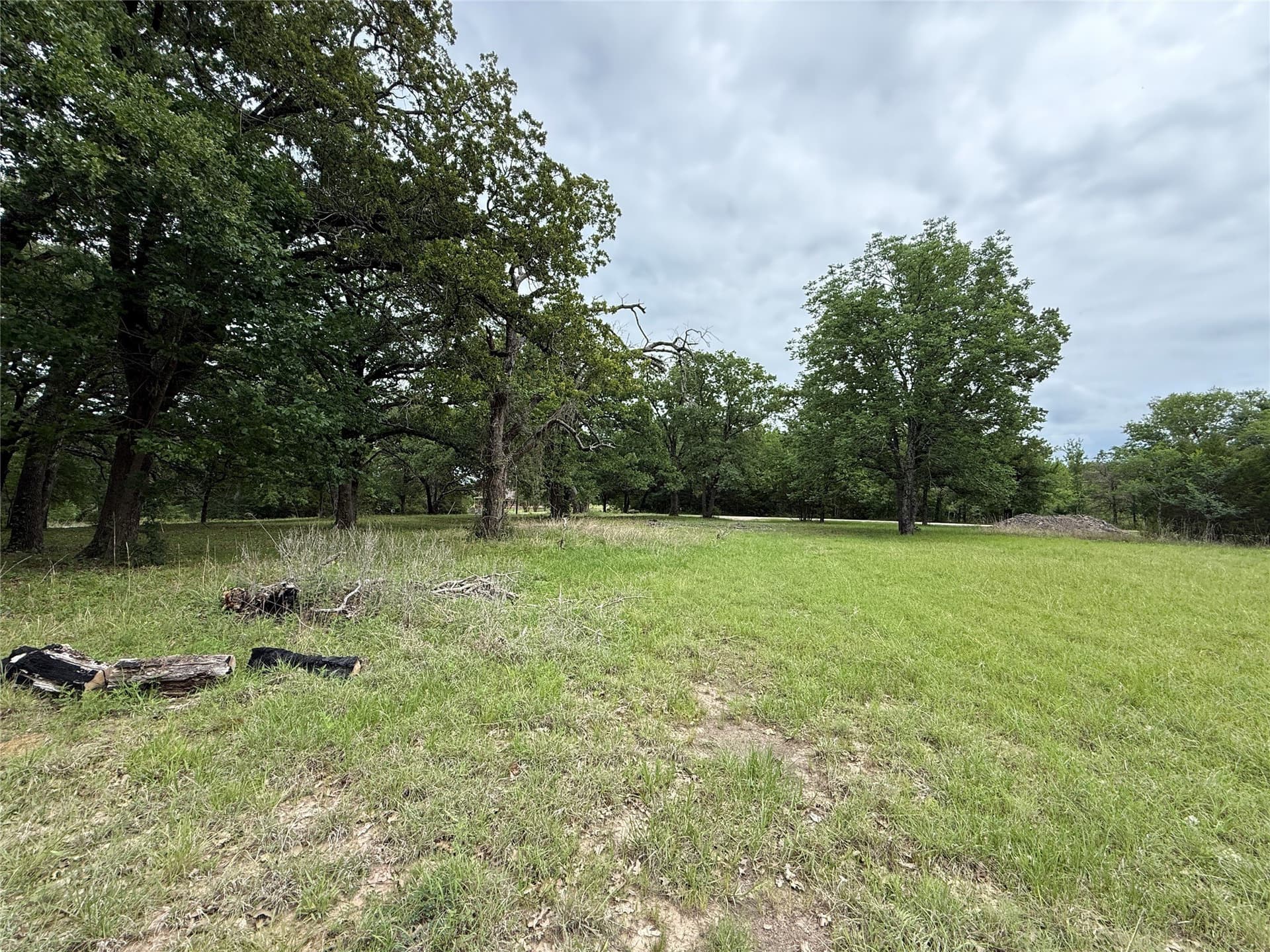 0.66 acres in Freestone County - photo 26