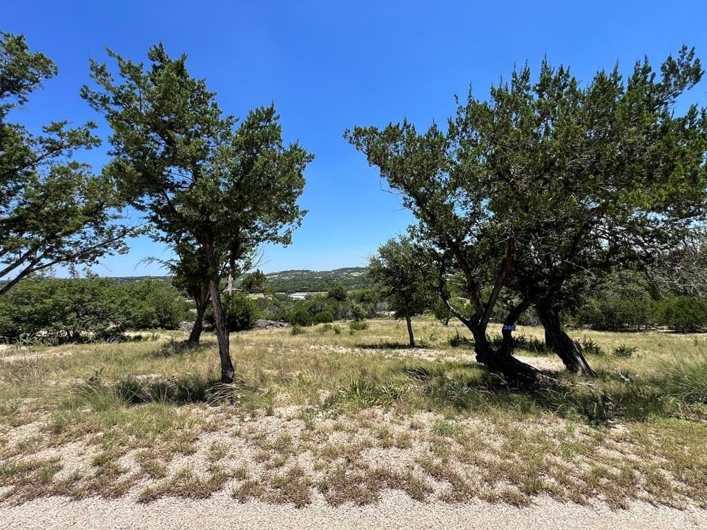 1.53 acres in Kerr County