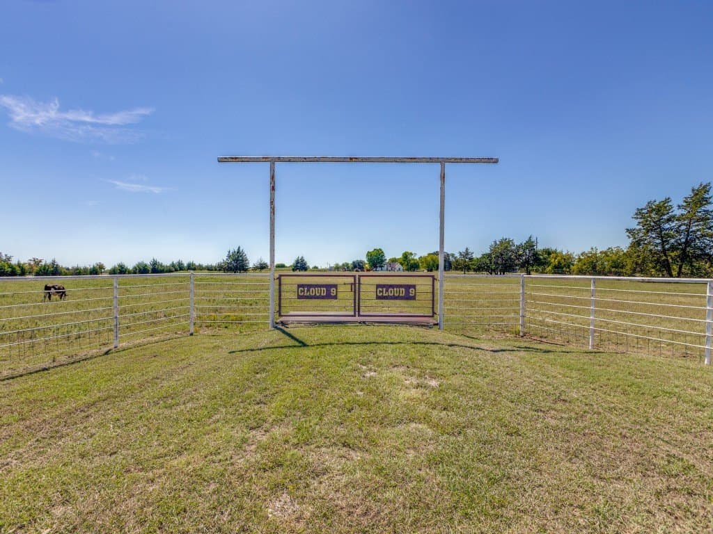 2.82 acres in Cooke County