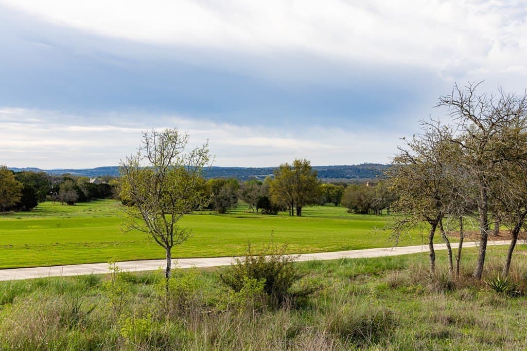 0.19 acres in Kerr County - photo 6