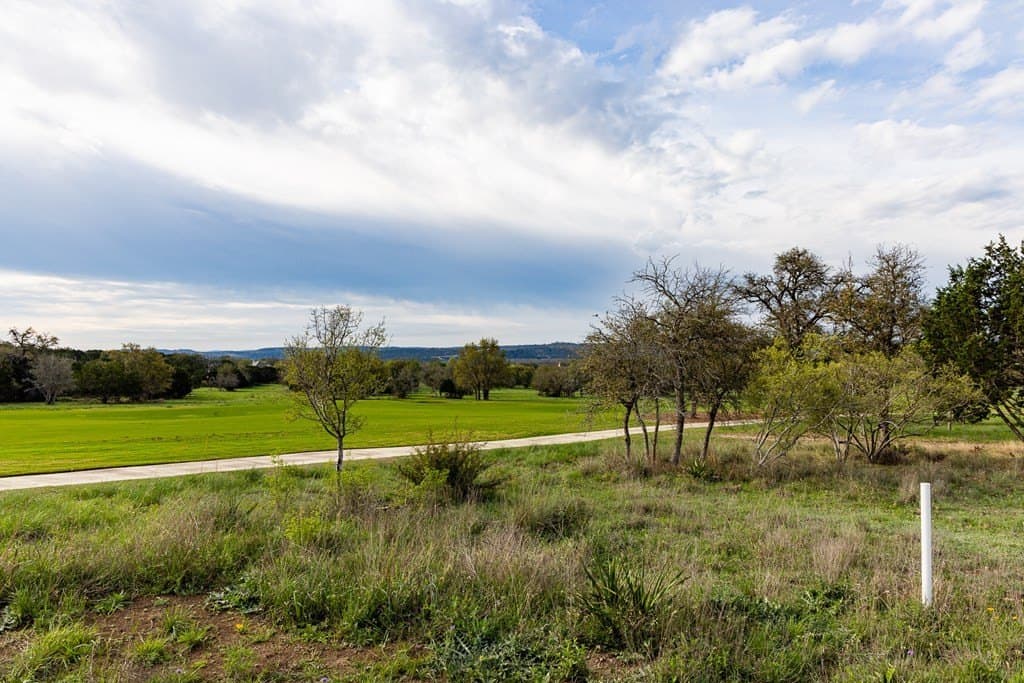 0.19 acres in Kerr County - photo 7