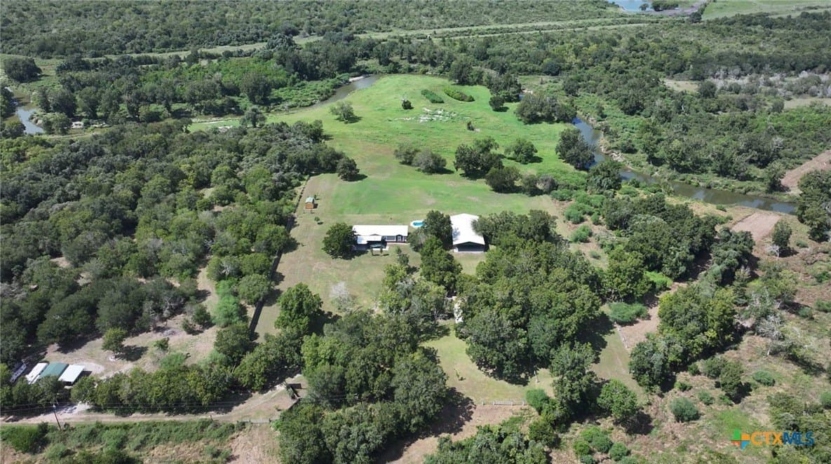 18.3 acres in Victoria County gallery image 2