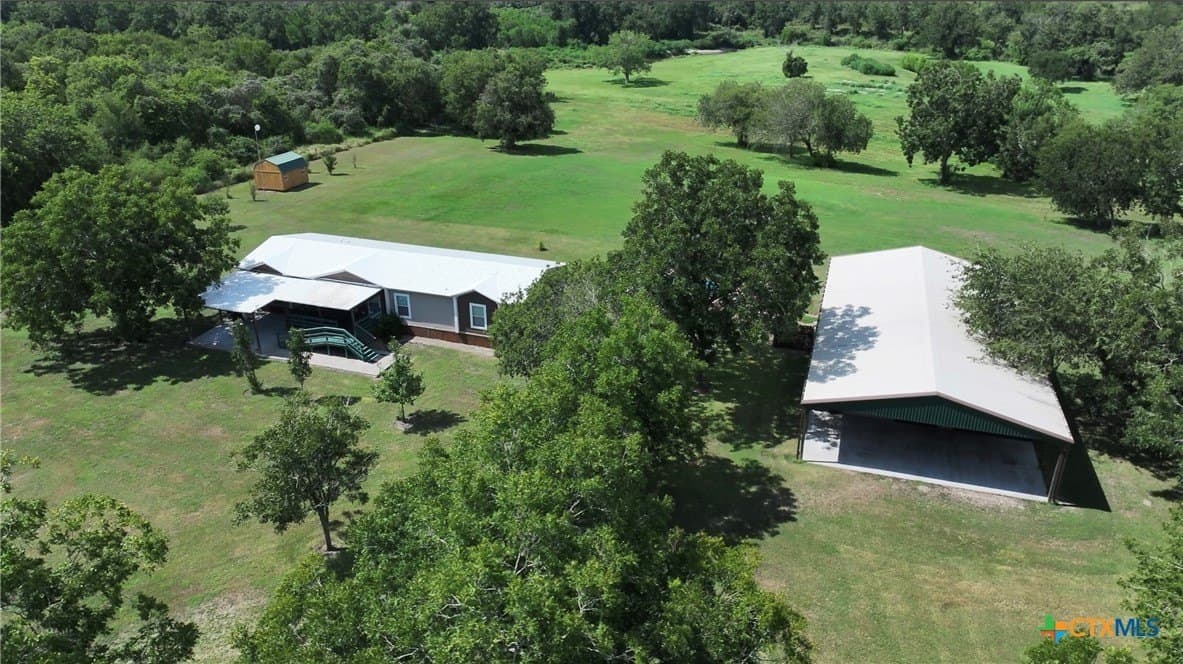18.3 acres in Victoria County