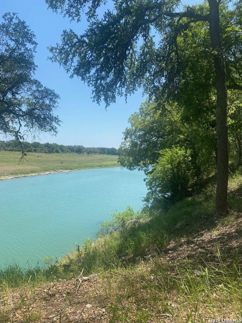 5.23 acres in Comal County