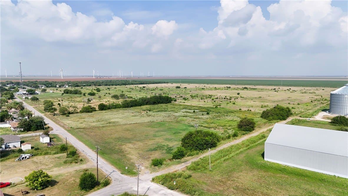 5.56 acres in San Patricio County - photo 6