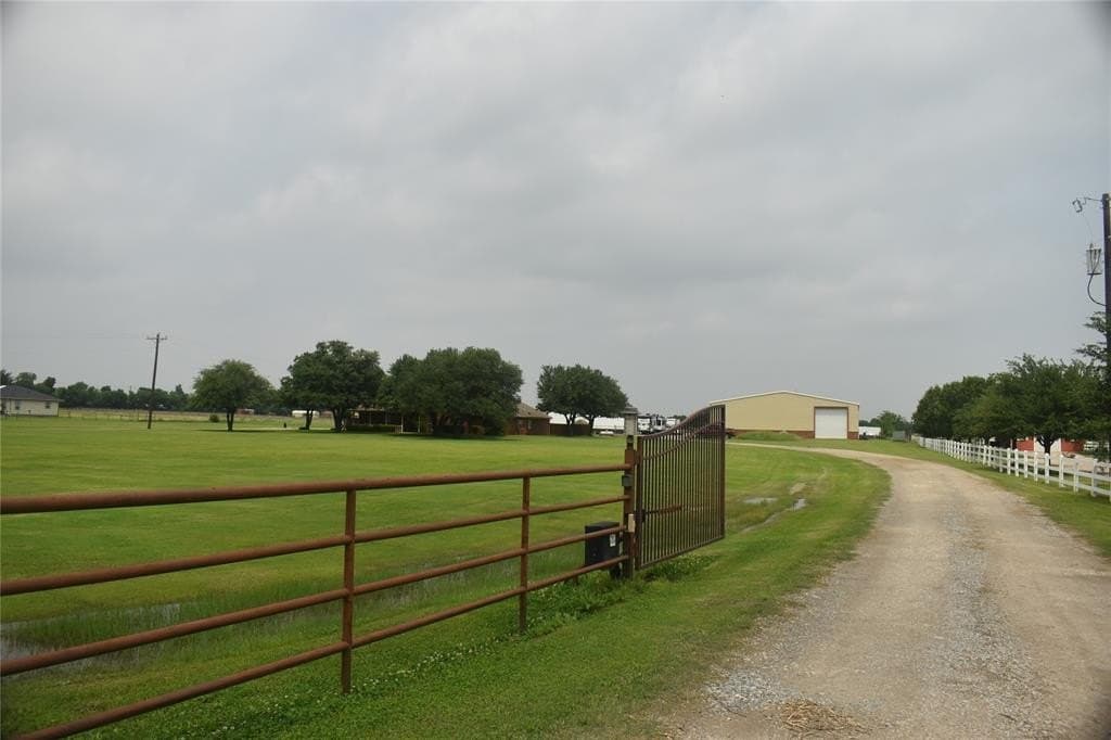 15 acres in Collin County gallery image 3