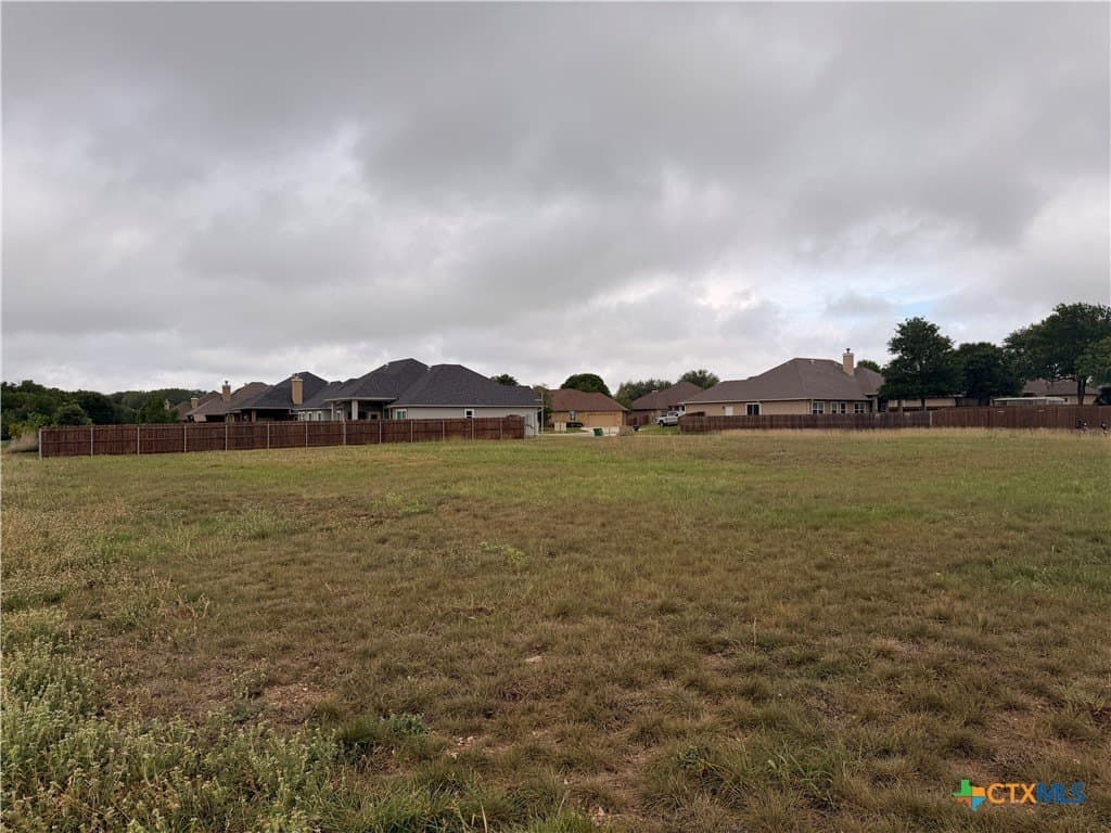 0.58 acres in Guadalupe County gallery image 3