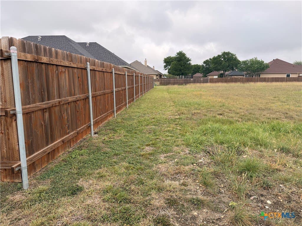 0.58 acres in Guadalupe County gallery image 4