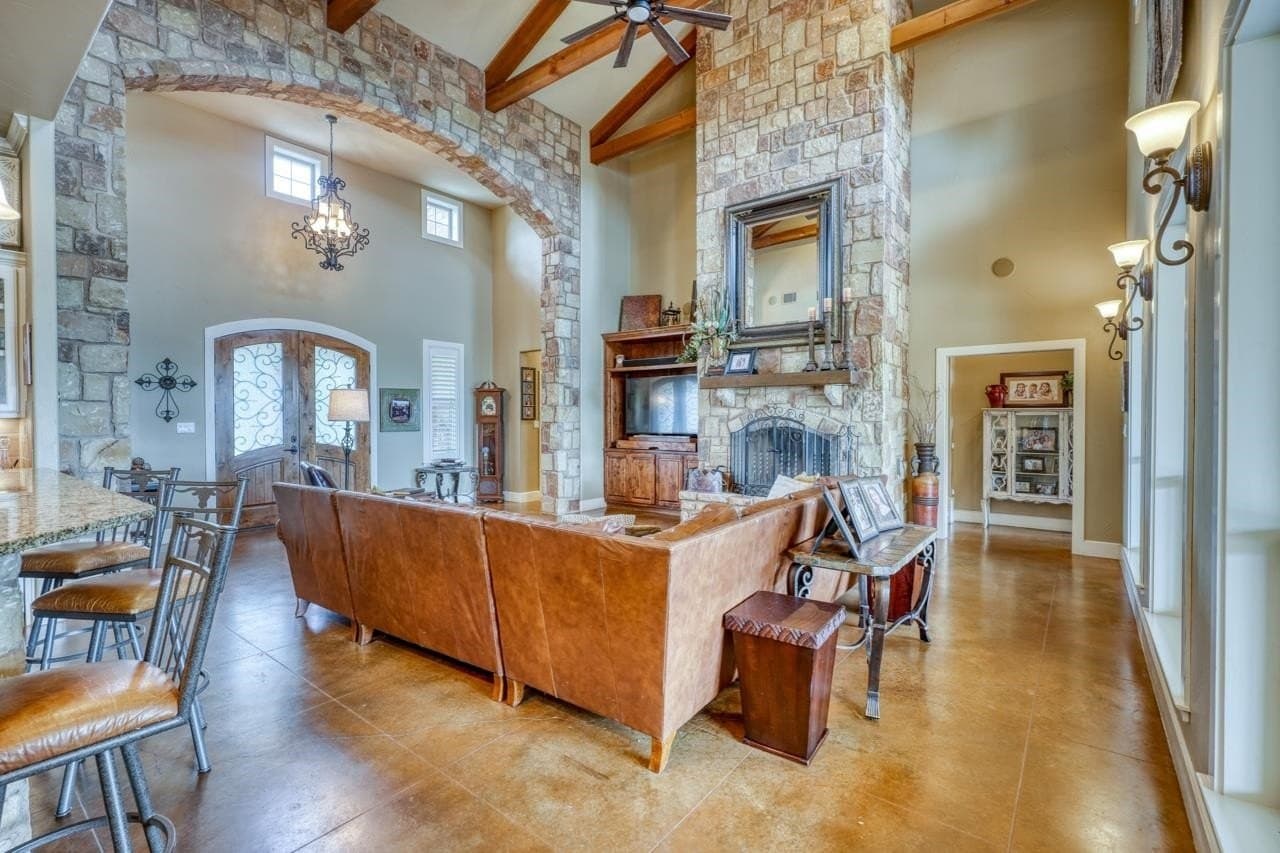 16 acres in Llano County - photo 4