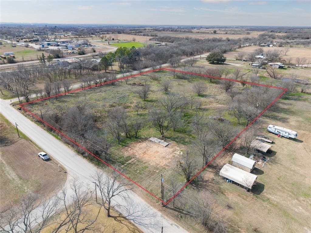4 acres in Comanche County
