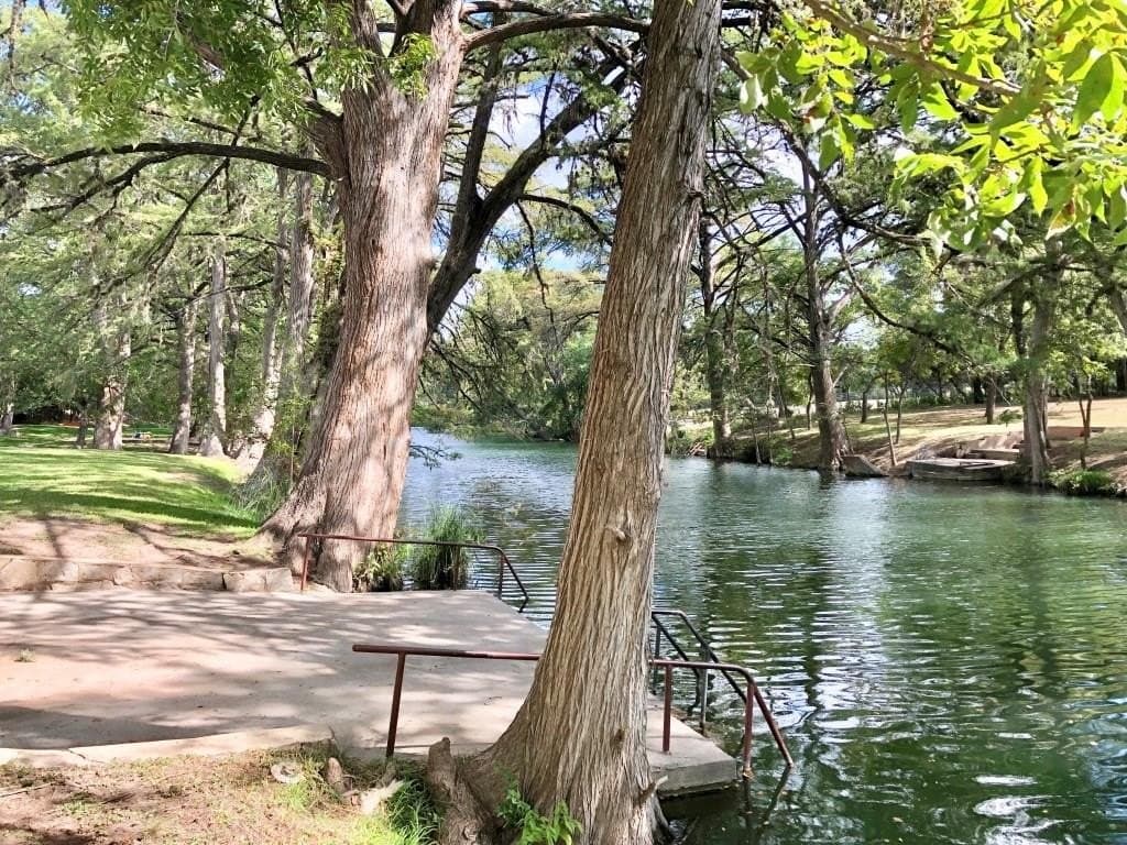 2.53 acres in Kerr County gallery image 3