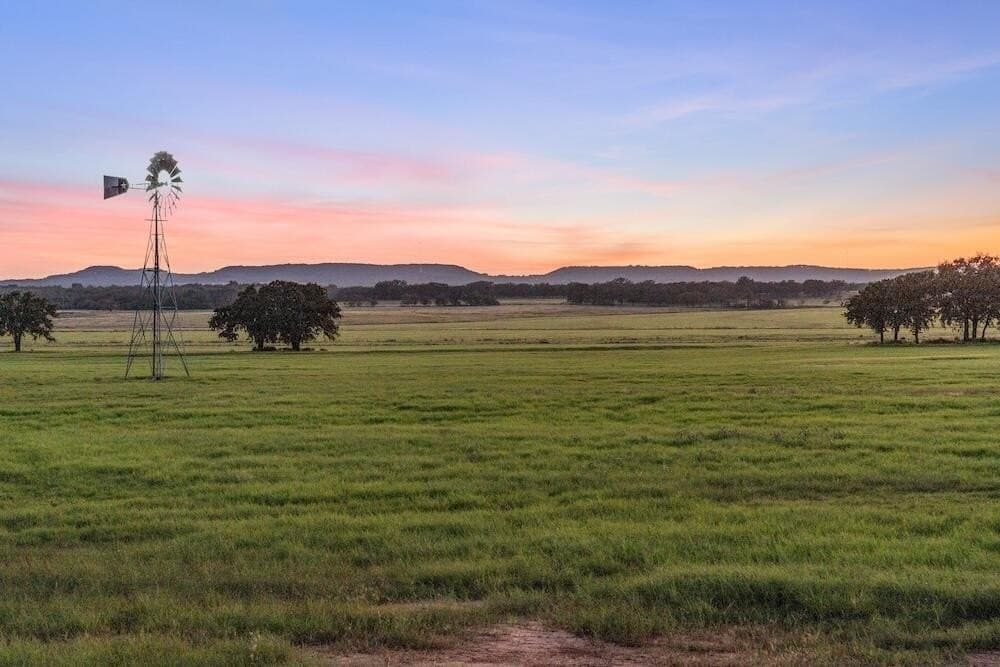 19.5 acres in Gillespie County - photo 4