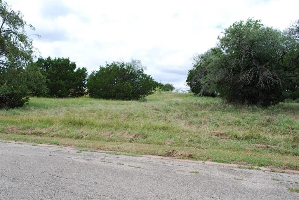 0.17 acres in Hill County gallery image 4