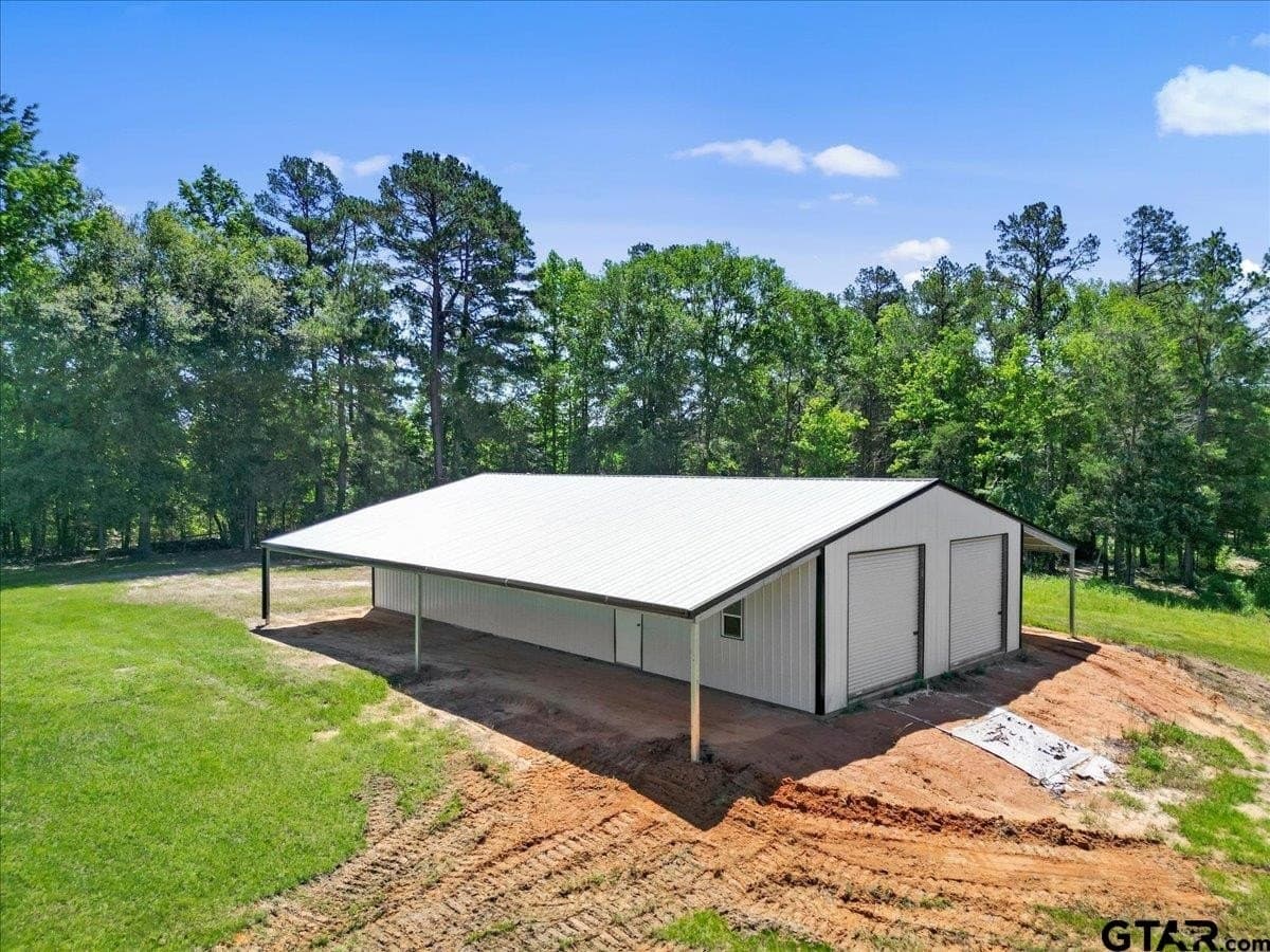 18.17 acres in Smith County - photo 44