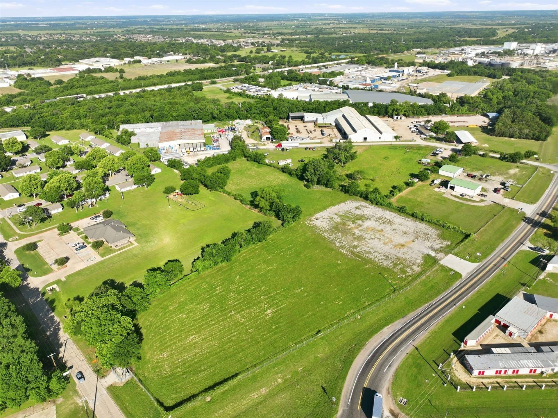 5 acres in Ellis County gallery image 4