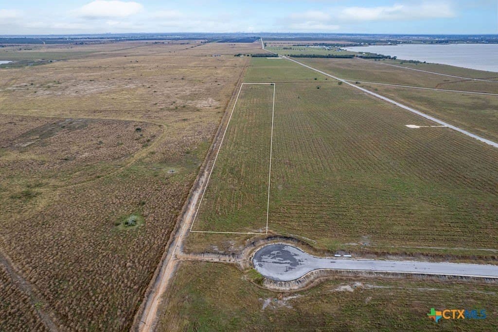 2.01 acres in Calhoun County gallery image 4