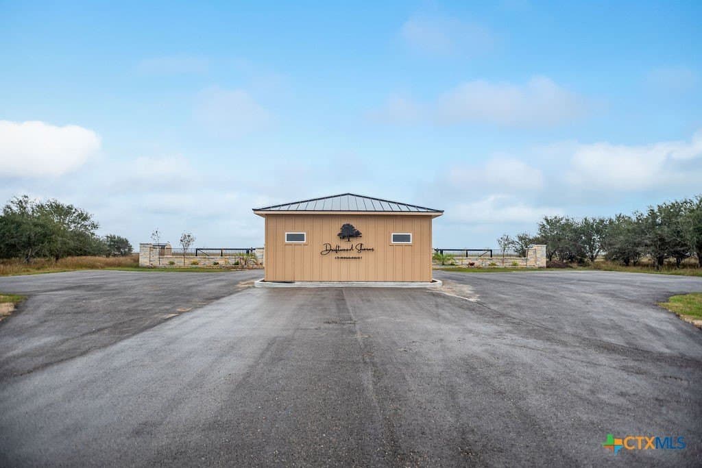 2.01 acres in Calhoun County - photo 10
