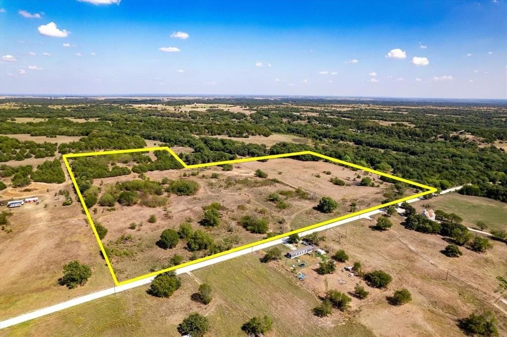 33 acres in Cooke County featured view