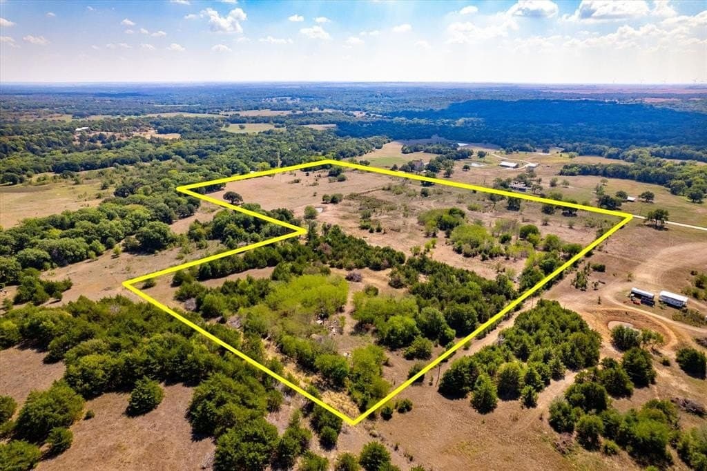 33 acres in Cooke County gallery image 2