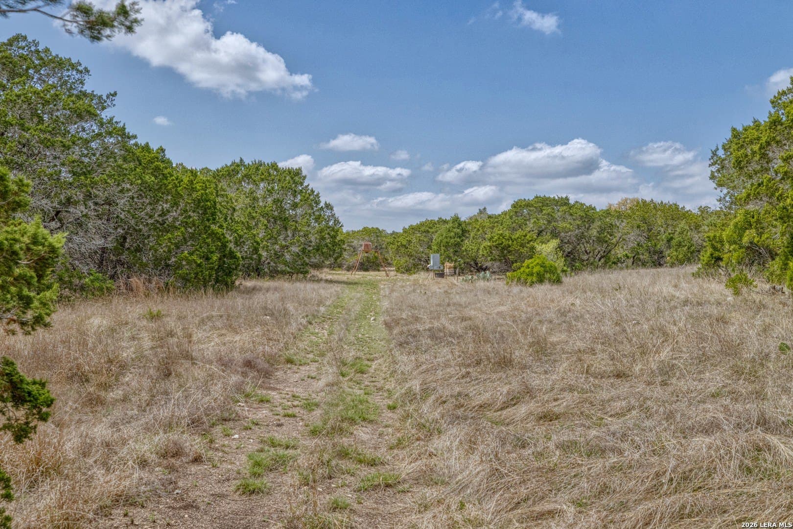 80 acres in Real County