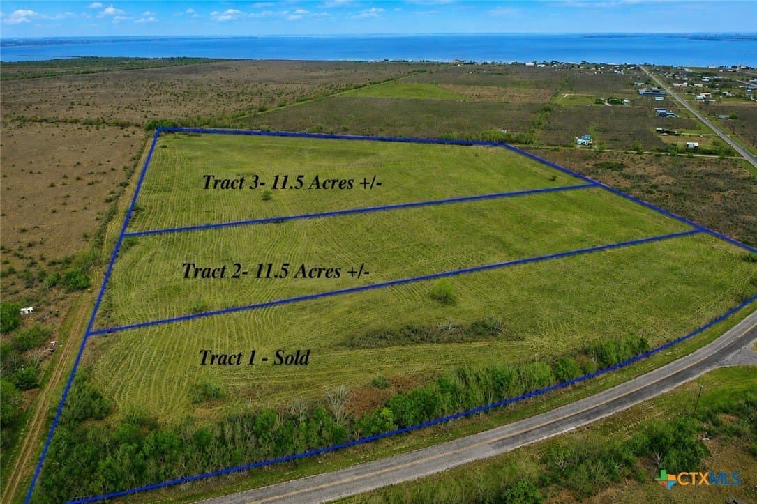11.95 acres in Calhoun County