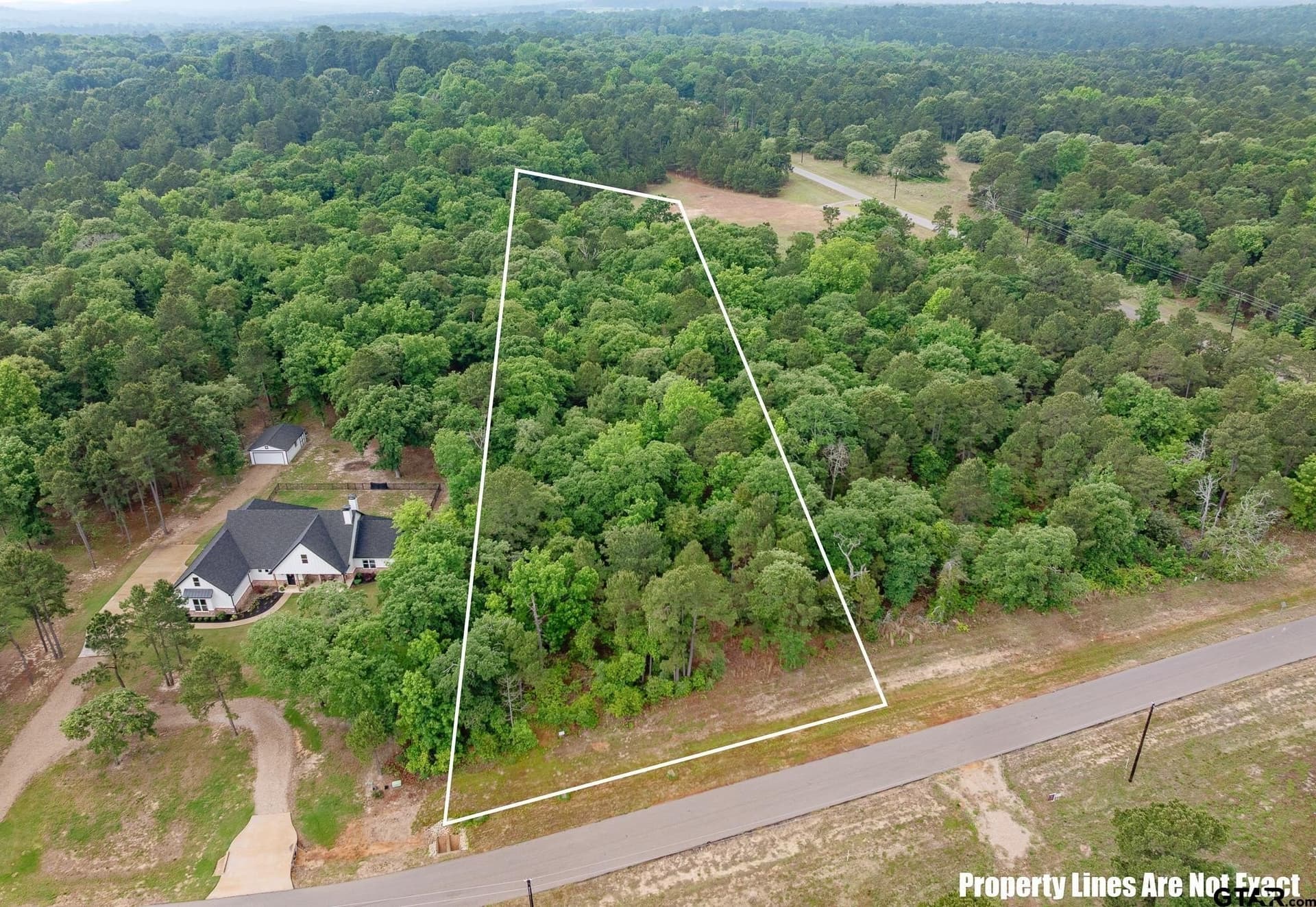 2.62 acres in Henderson County