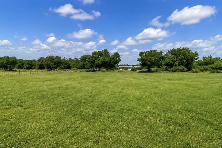 1.32 acres in Cooke County - photo 3