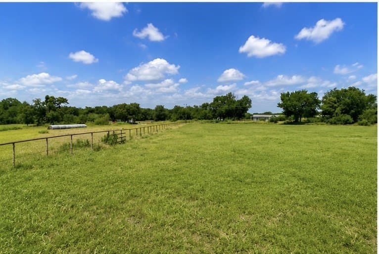 1.32 acres in Cooke County - photo 4