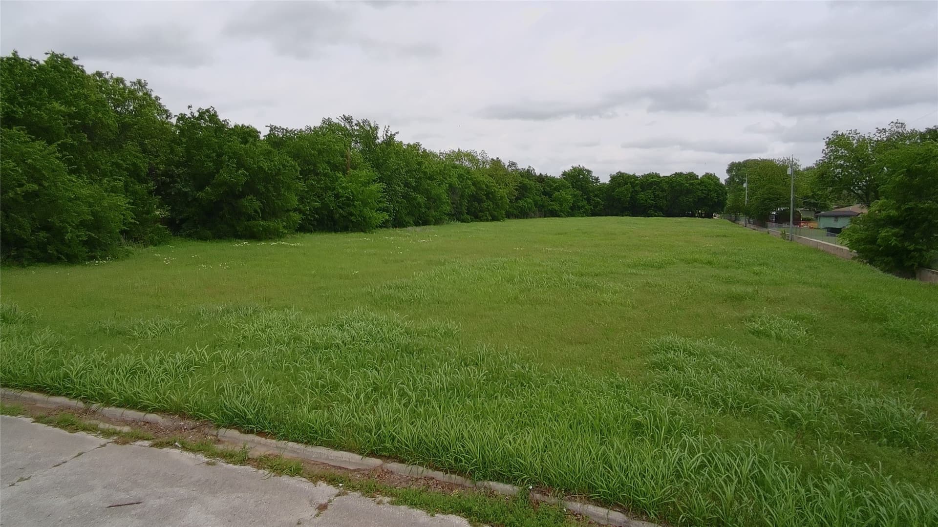 1.53 acres in Montague County - photo 9
