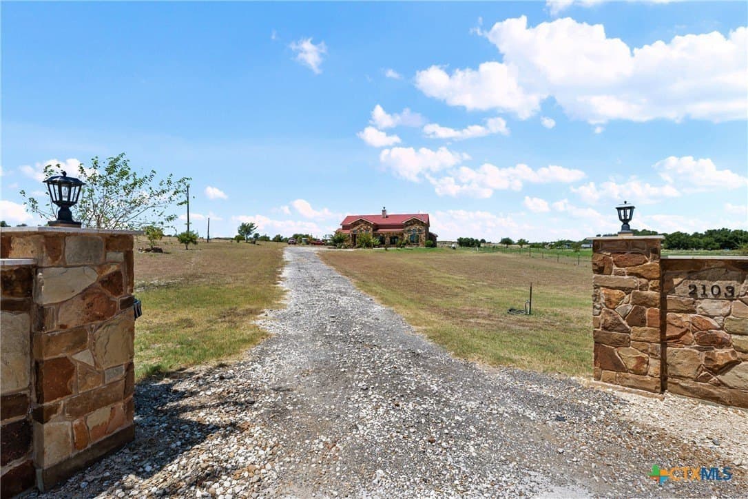 10.2 acres in Williamson County - photo 3