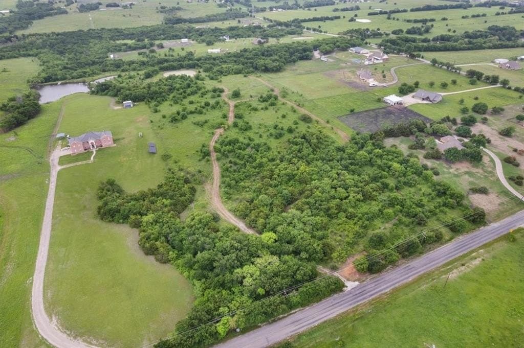 8.16 acres in Collin County gallery image 4