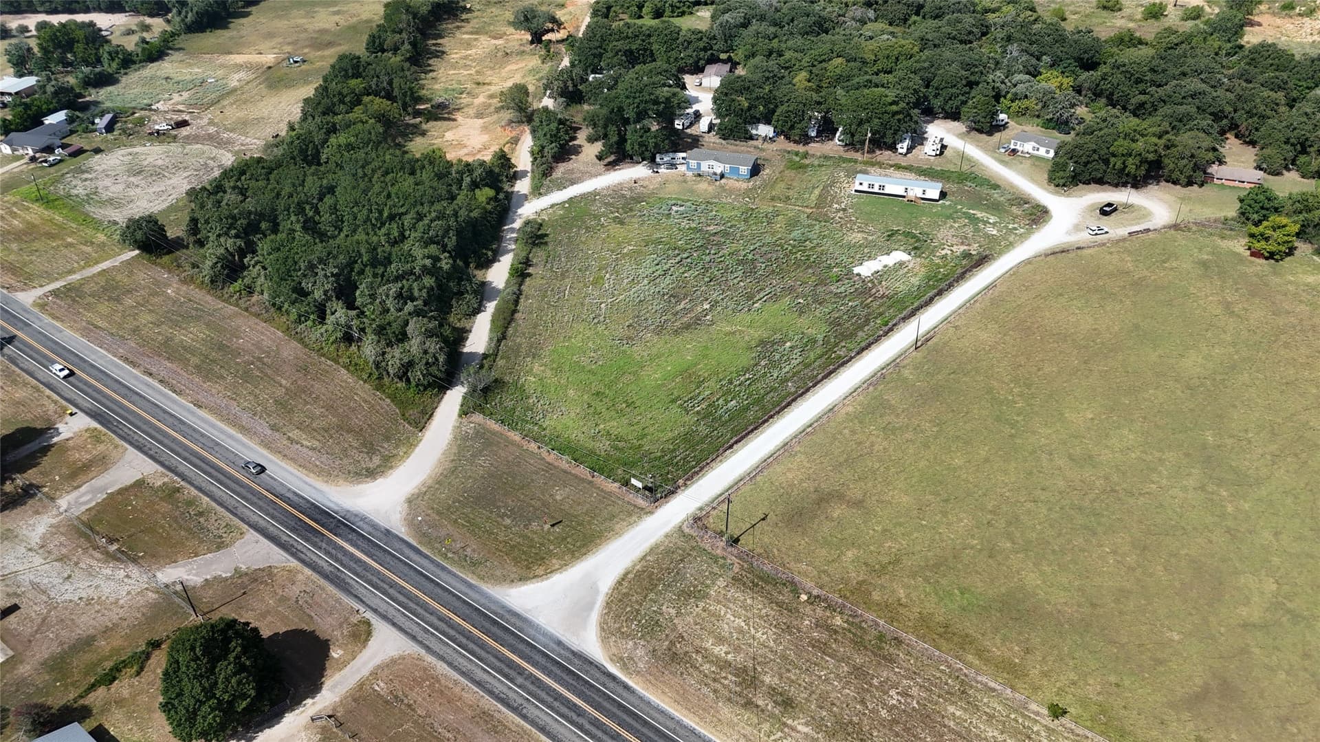 0.65 acres in Limestone County - photo 3