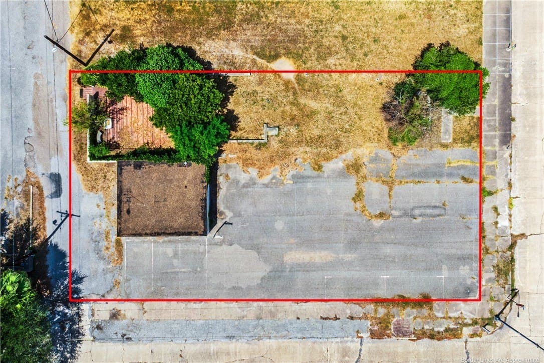 0.15 acres in Kleberg County - photo 9
