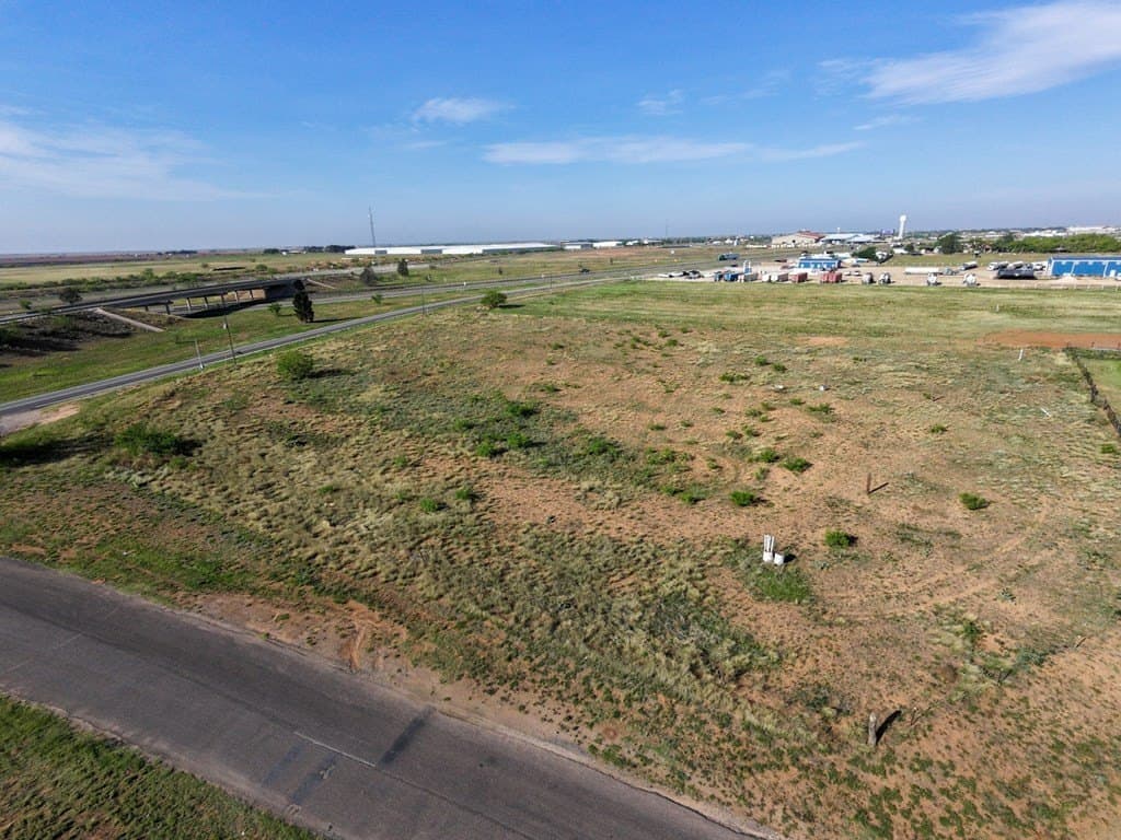 2.57 acres in Martin County gallery image 3