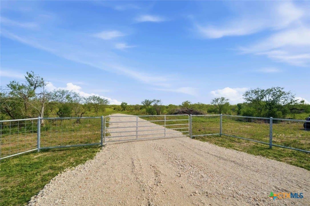 19.86 acres in Goliad County - photo 7