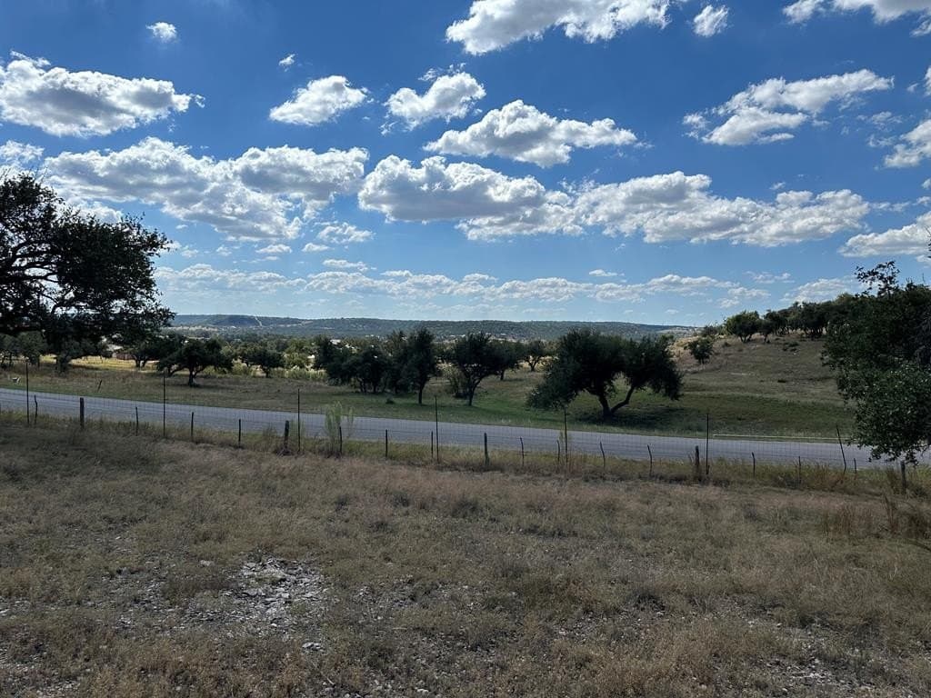 42.08 acres in Gillespie County - photo 8