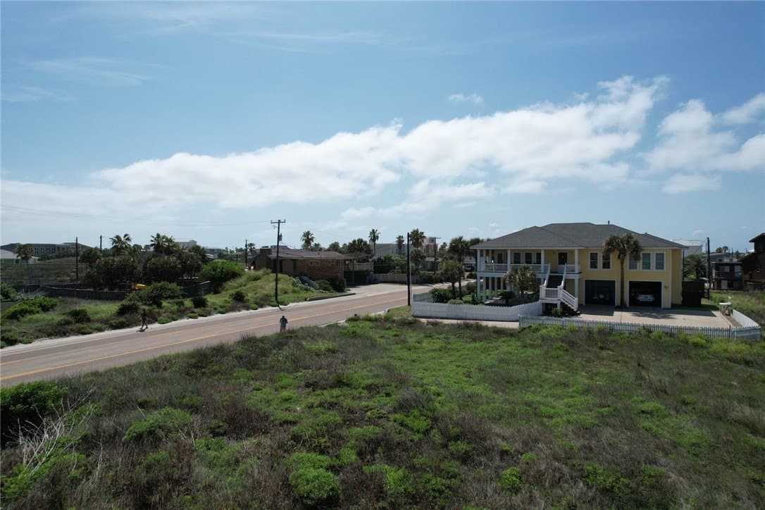 0.6 acres in Nueces County gallery image 3