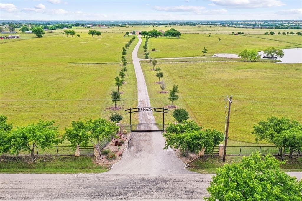 22.8 acres in Denton County gallery image 2