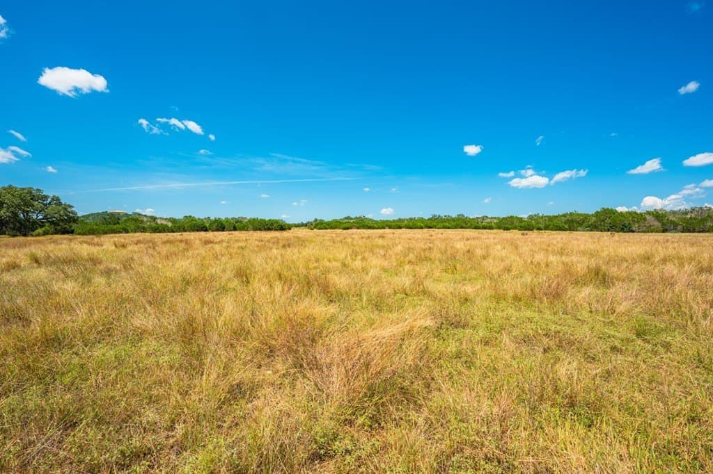 5.27 acres in Kerr County - photo 8