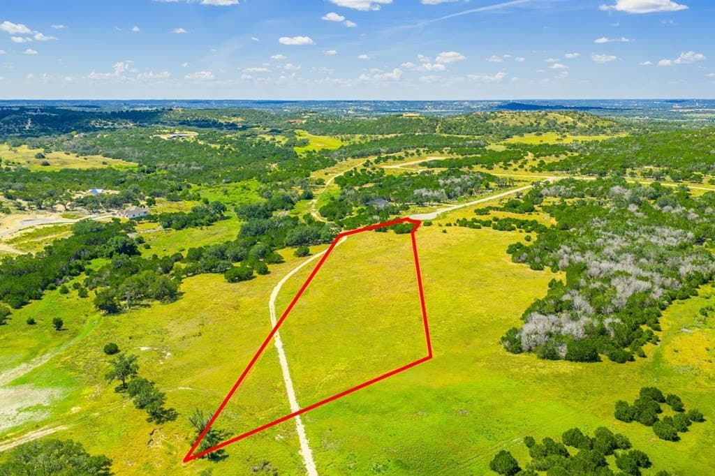 5.27 acres in Kerr County - photo 9