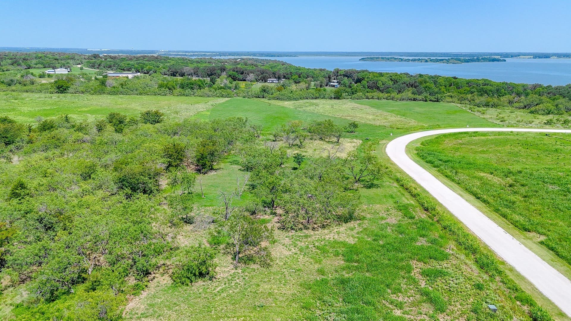 1.05 acres in Navarro County - photo 31