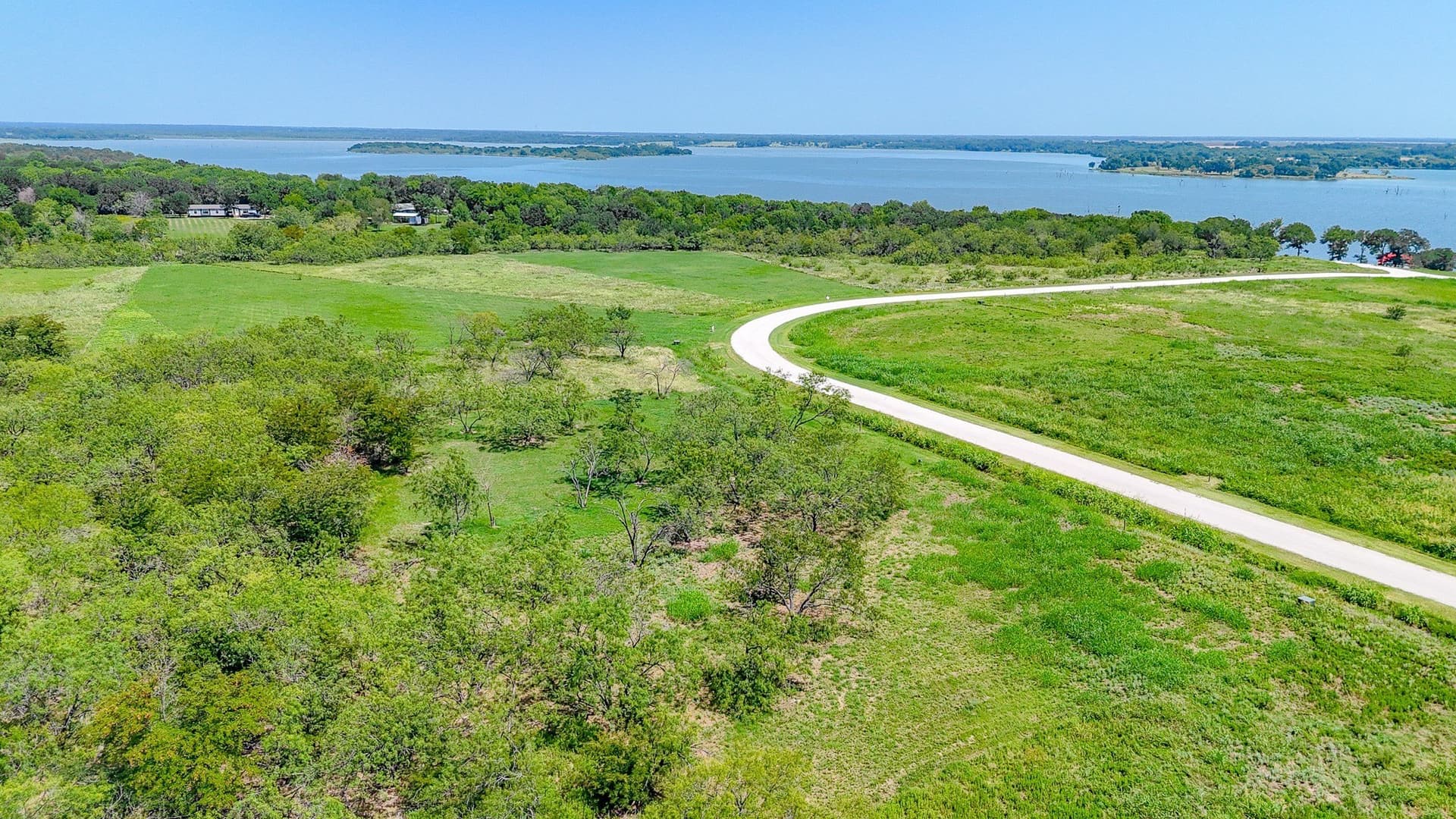 1.05 acres in Navarro County - photo 30