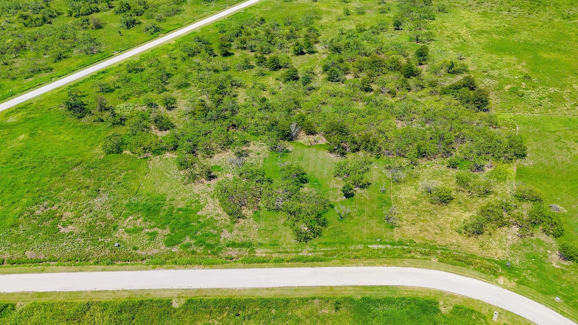 1.05 acres in Navarro County - photo 18