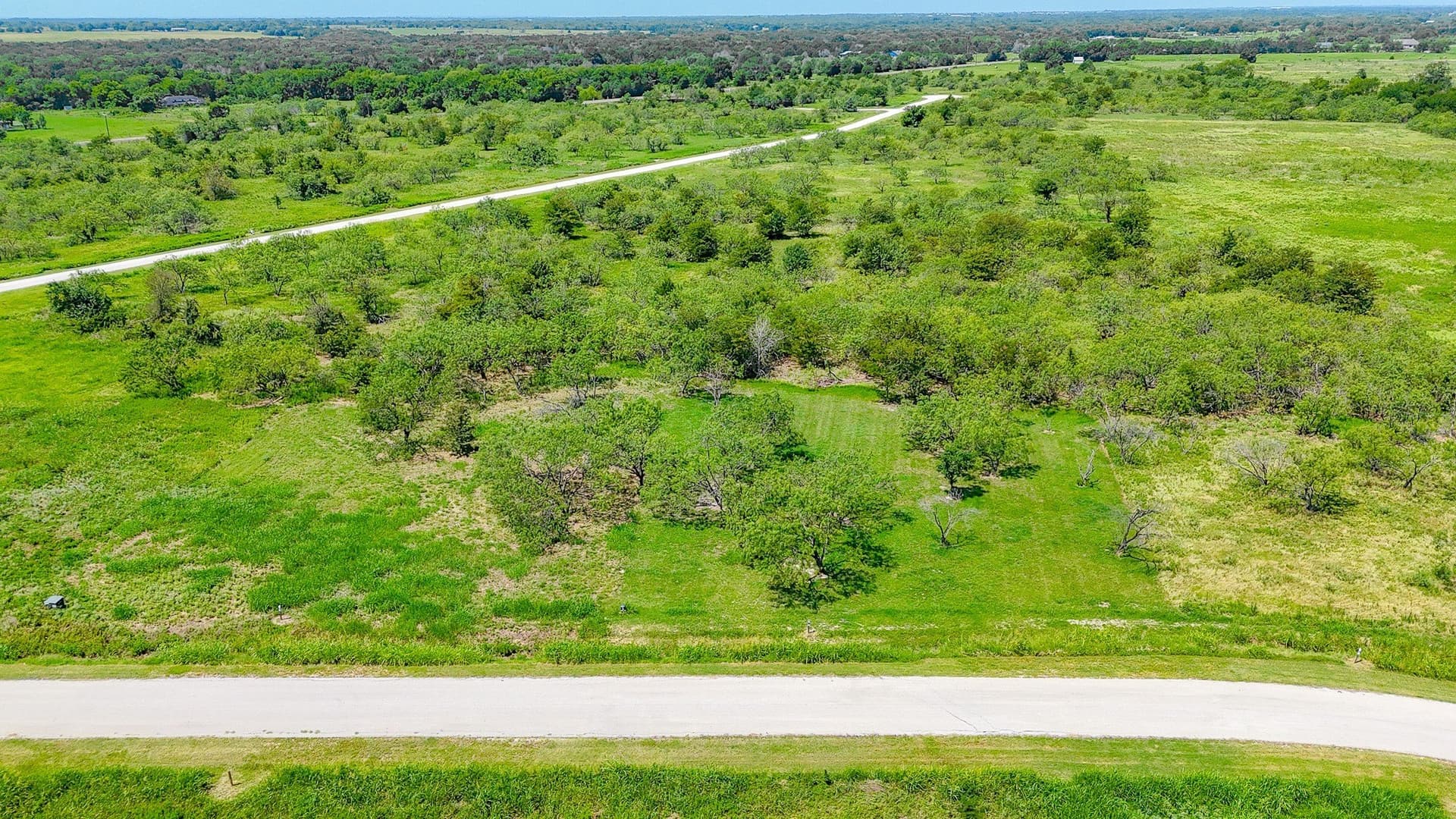 1.05 acres in Navarro County - photo 14
