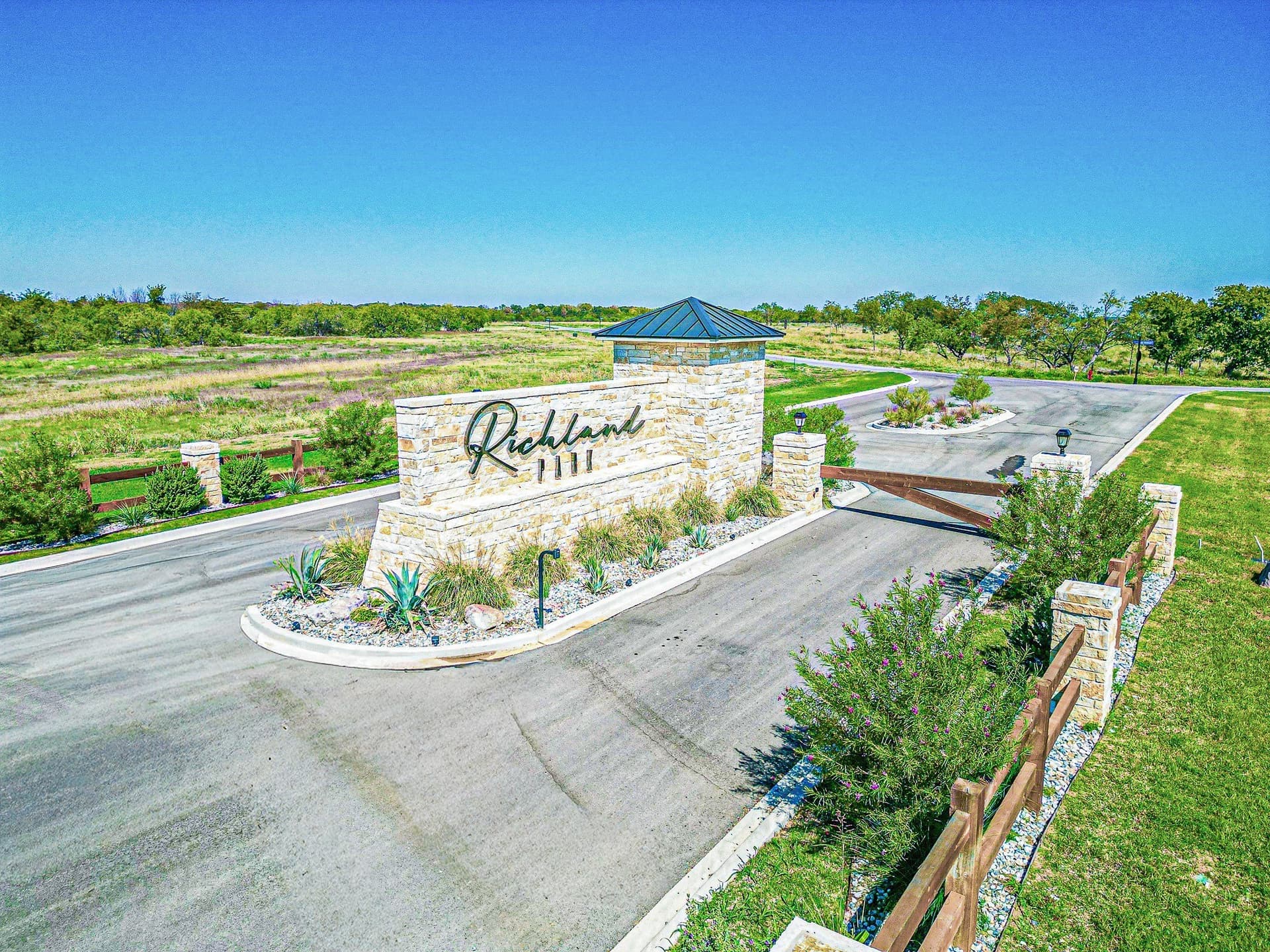 1.05 acres in Navarro County - photo 2