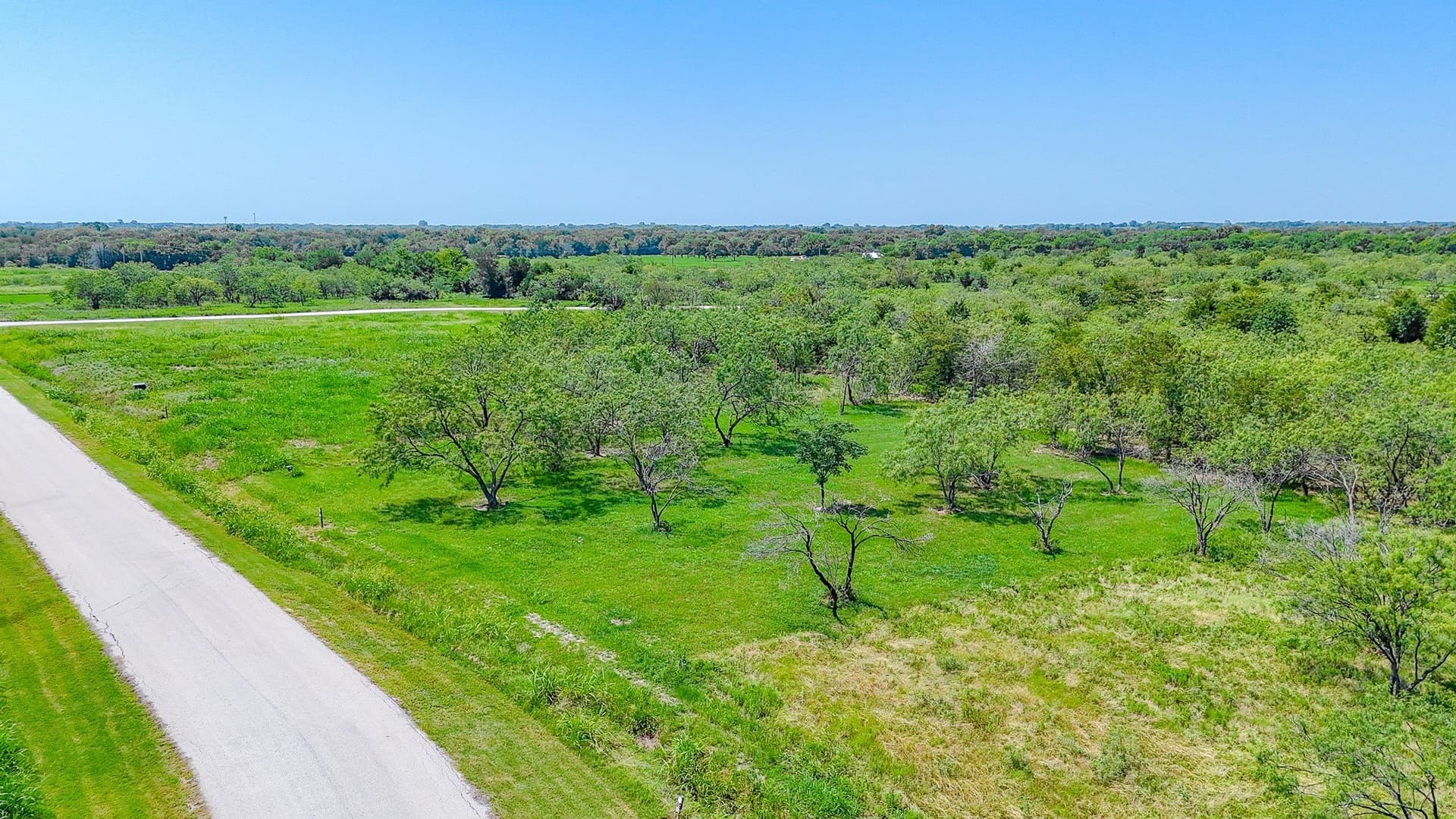 1.05 acres in Navarro County - photo 36