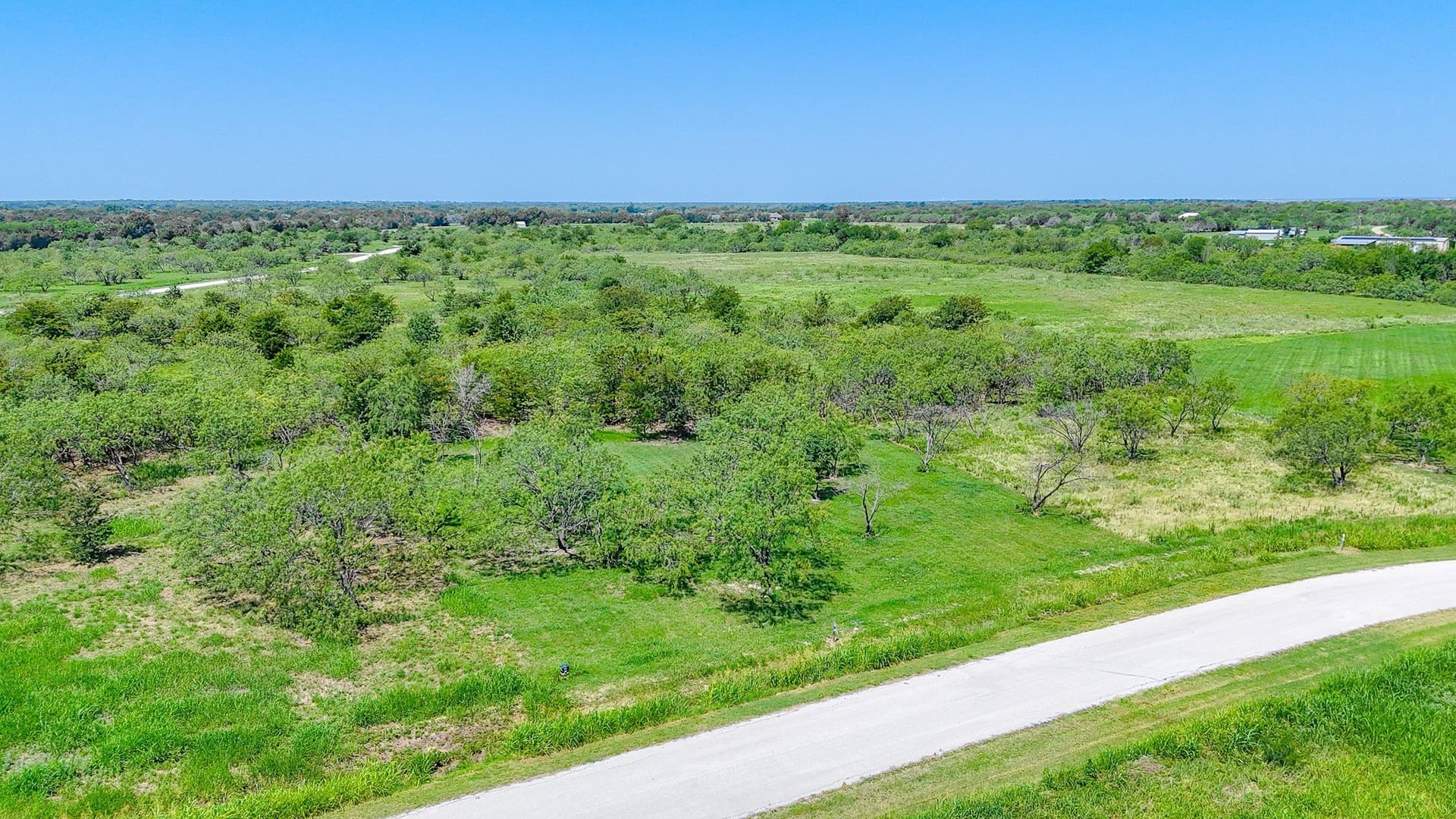 1.05 acres in Navarro County - photo 34