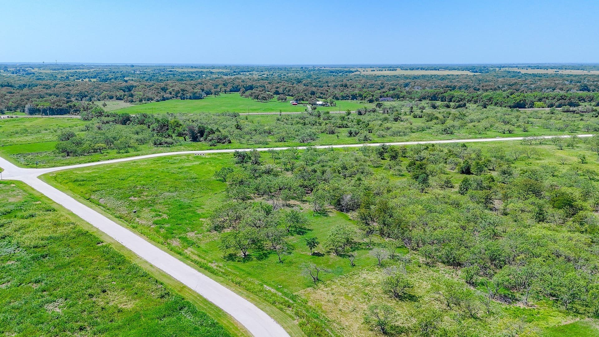 1.05 acres in Navarro County - photo 7